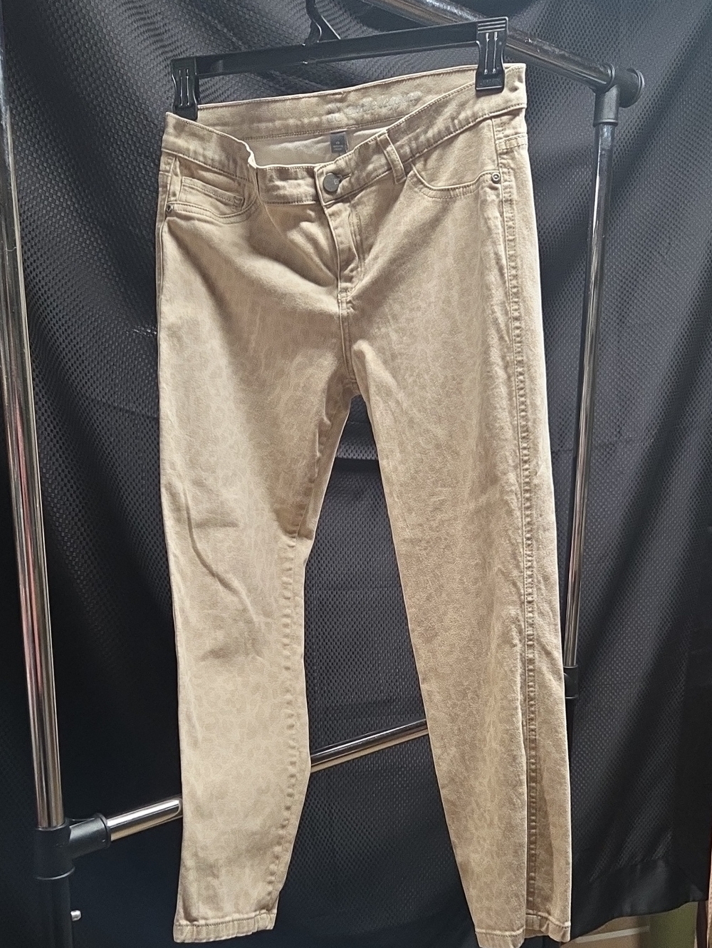 New York & Company Washed Beige Leopard Print Cropped Ankle Jeans